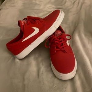 Red Nike Stefan Janoski